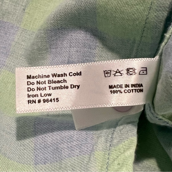 Men’s Artistry in Motion Long-Sleeve Button-Down Shirt - Picture 6 of 6